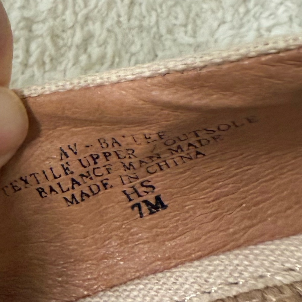 Adrienne Vittadini beige size 7 espadrille shoes - Picture 5 of 9